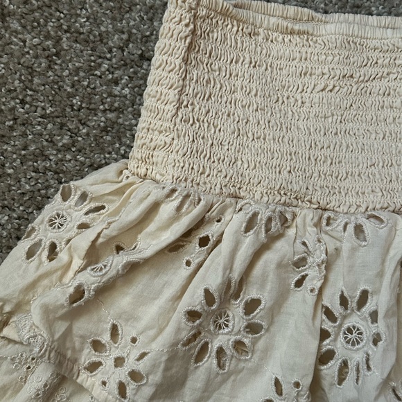 Elegant Beige Women's Skirt - Picture 2 of 4